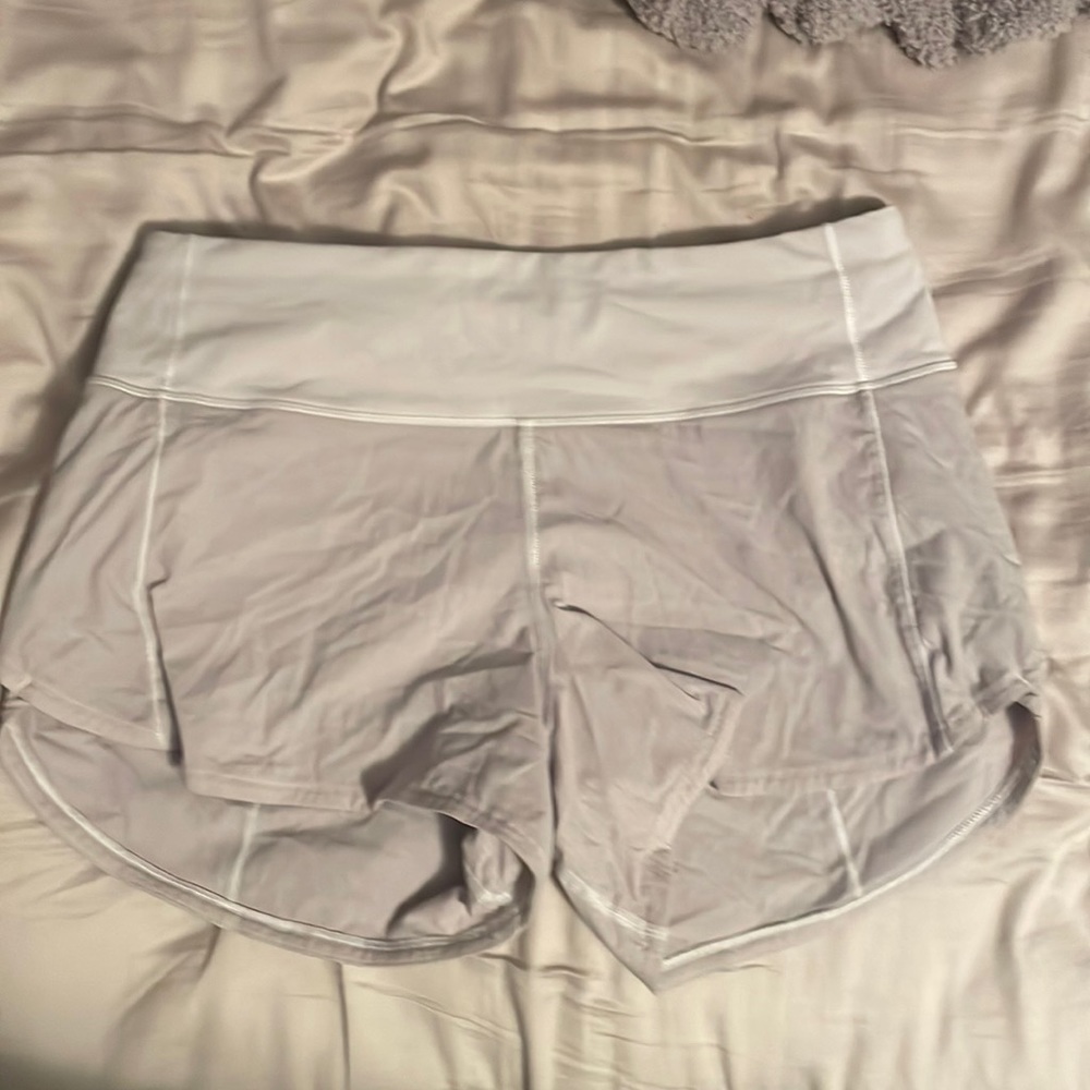 White Lululemon Speed-Up 4” short size 6 tall